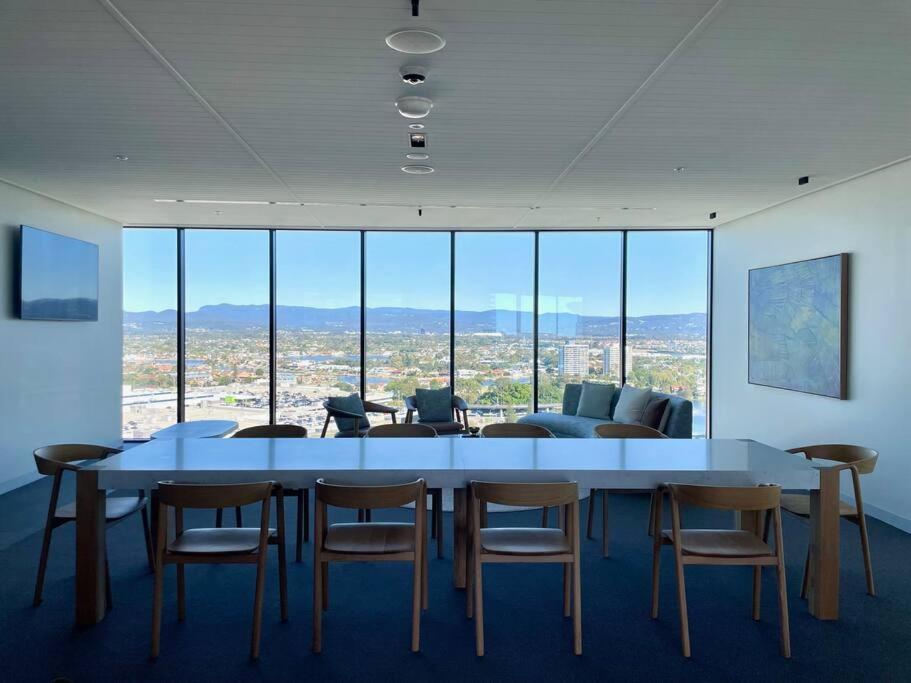 New Impressive 180° River View 1 Bed Apt With Pool 47F Apartman Gold Coast Kültér fotó