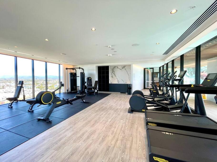 New Impressive 180° River View 1 Bed Apt With Pool 47F Apartman Gold Coast Kültér fotó